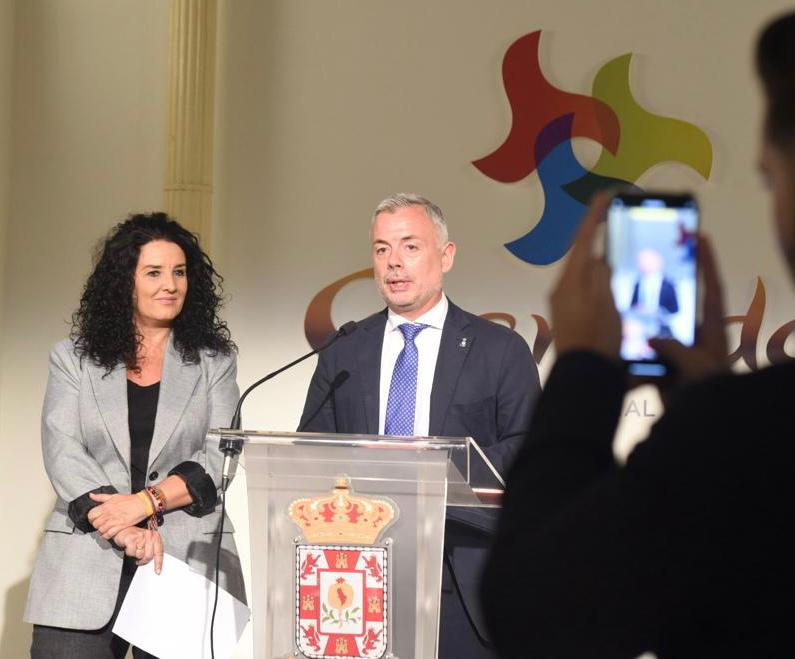 Diputación suscribe un convenio con la Junta para llevar a cabo el ‘Plan Corresponsables’ por más de 2,2 millones de euros